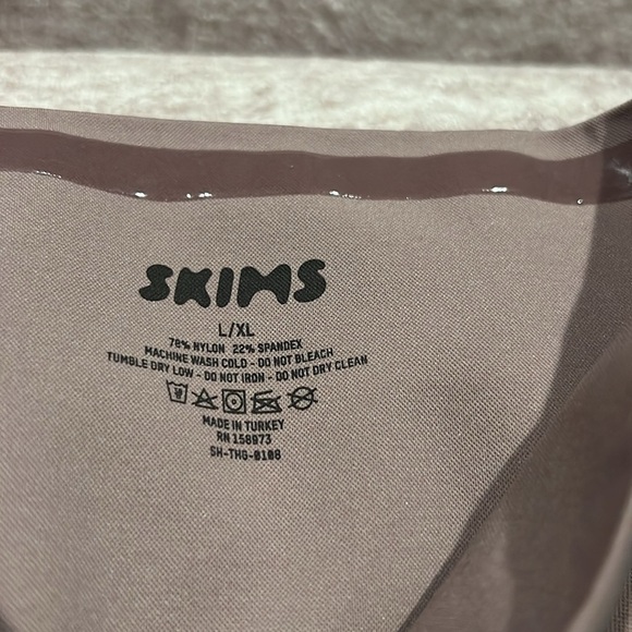 Skims Mid-Core Control Shapeware Thong - Picture 11 of 11